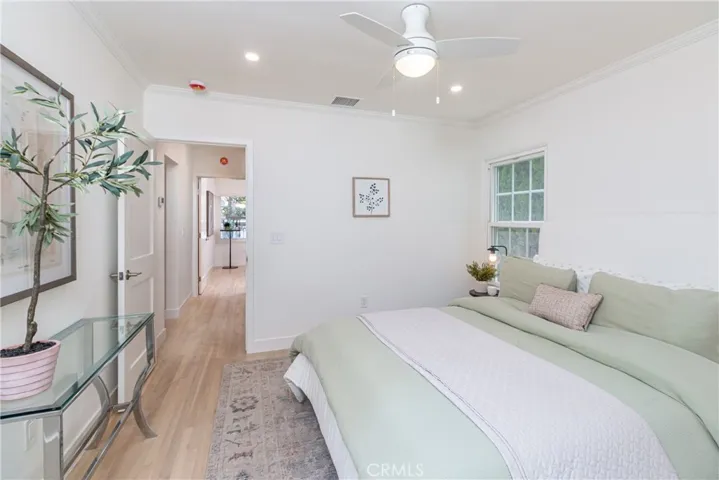 1910 N Rose, Burbank, California 91505