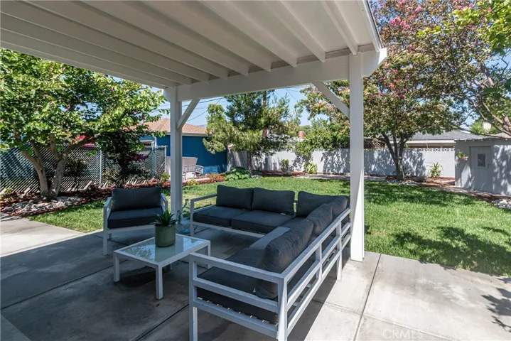 1910 N Rose, Burbank, California 91505