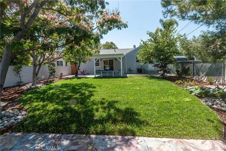 1910 N Rose, Burbank, California 91505