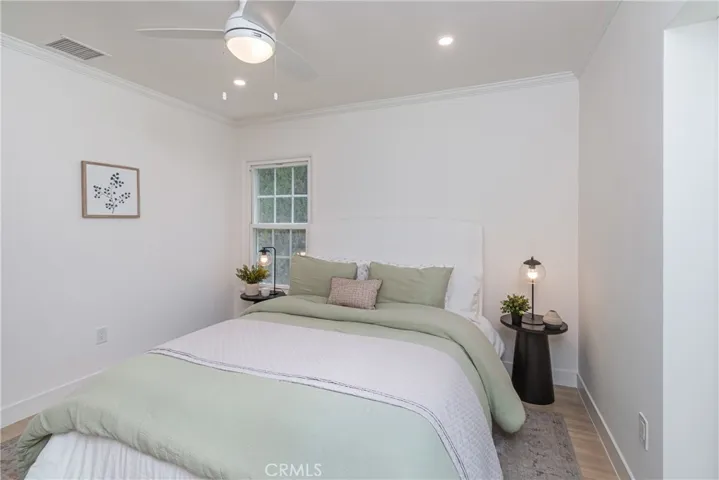 1910 N Rose, Burbank, California 91505