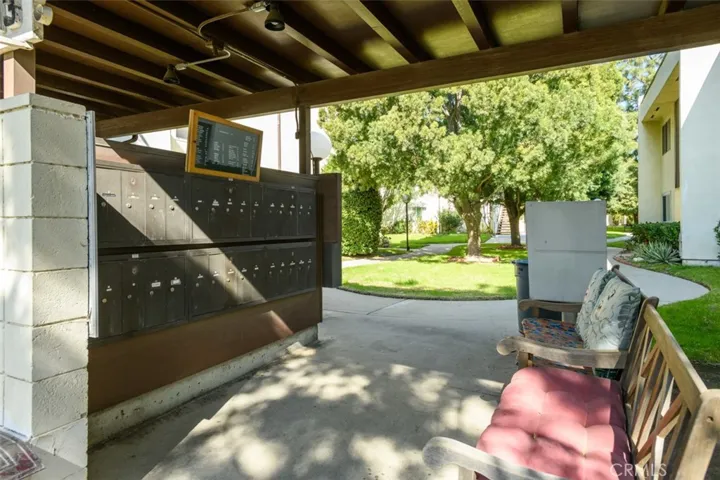 11813 Runnymede Street 14, North Hollywood, California 91605