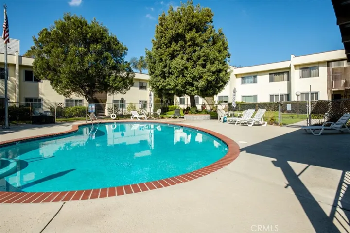 11813 Runnymede Street 14, North Hollywood, California 91605