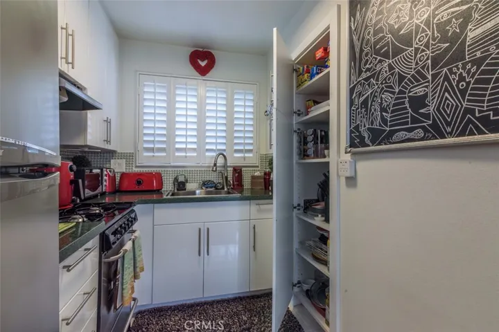 11813 Runnymede Street 14, North Hollywood, California 91605