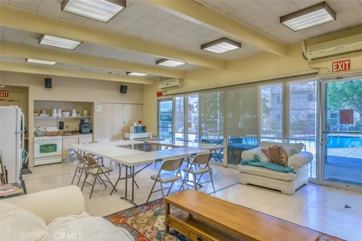 11813 Runnymede Street 14, North Hollywood, California 91605