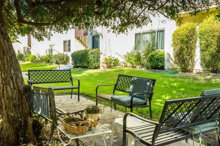 11813 Runnymede Street 14, North Hollywood, California 91605