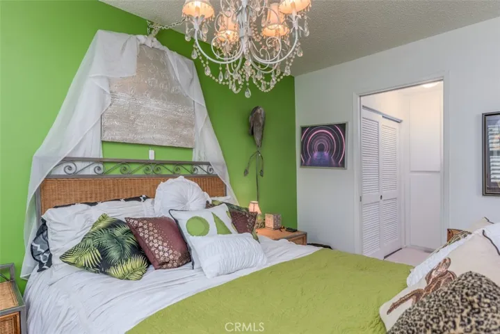 11813 Runnymede Street 14, North Hollywood, California 91605