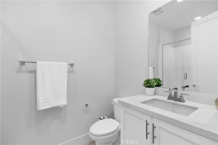 121 Novel, Irvine, California 92618