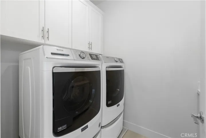 121 Novel, Irvine, California 92618