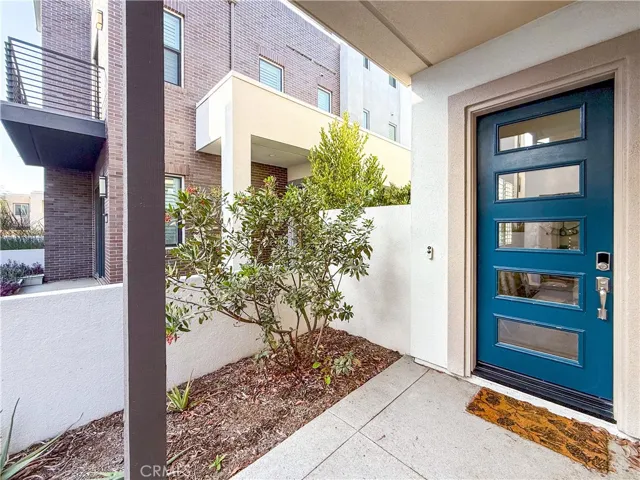 121 Novel, Irvine, California 92618