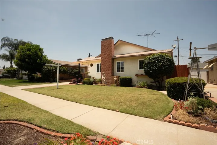 12315 Pomering, Downey, California 90242