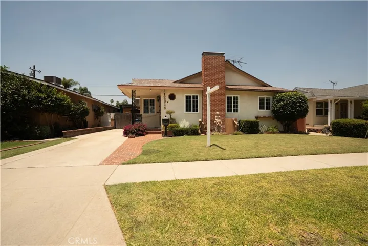 12315 Pomering, Downey, California 90242
