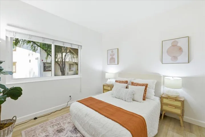 1400 Bowe 1401, Santa Clara, California 95051