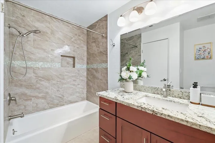 1400 Bowe 1401, Santa Clara, California 95051