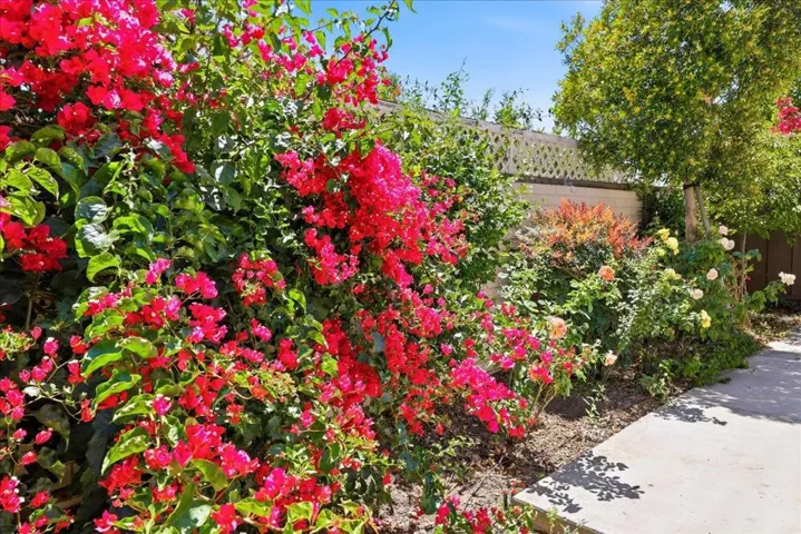 1400 Bowe 1401, Santa Clara, California 95051