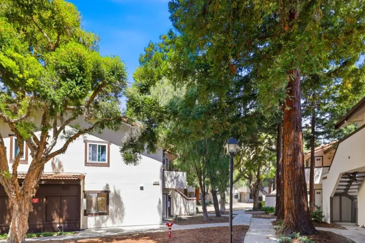 1400 Bowe 1401, Santa Clara, California 95051
