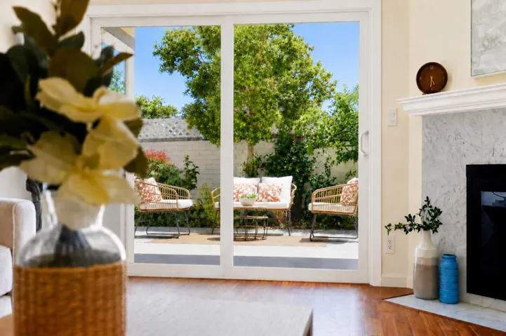 1400 Bowe 1401, Santa Clara, California 95051