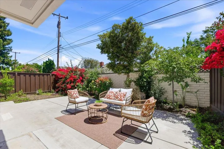 1400 Bowe 1401, Santa Clara, California 95051