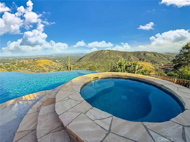130 Dapplegray, Bell Canyon, California 91307