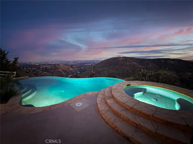 130 Dapplegray, Bell Canyon, California 91307