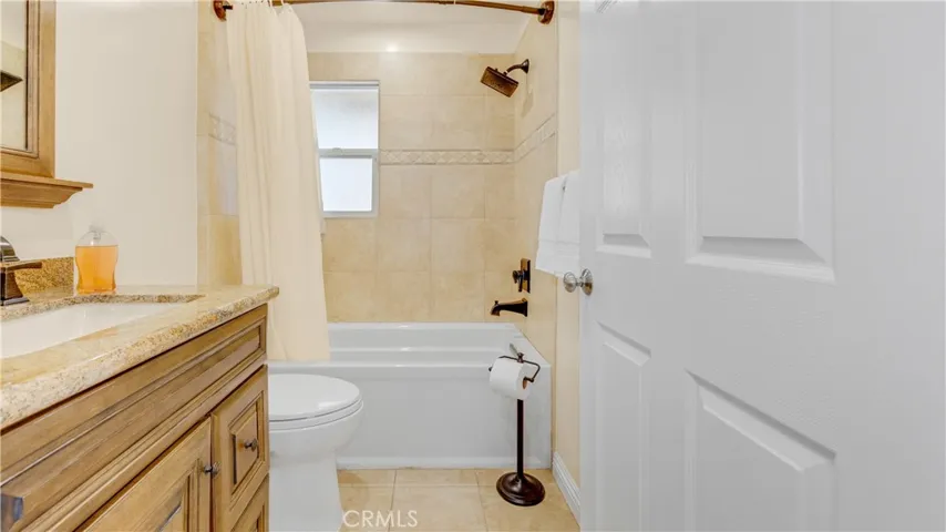 1232 E Elmwood Avenue, Burbank, California 91501