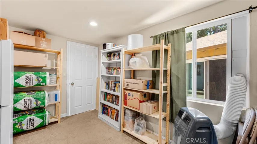 1232 E Elmwood Avenue, Burbank, California 91501