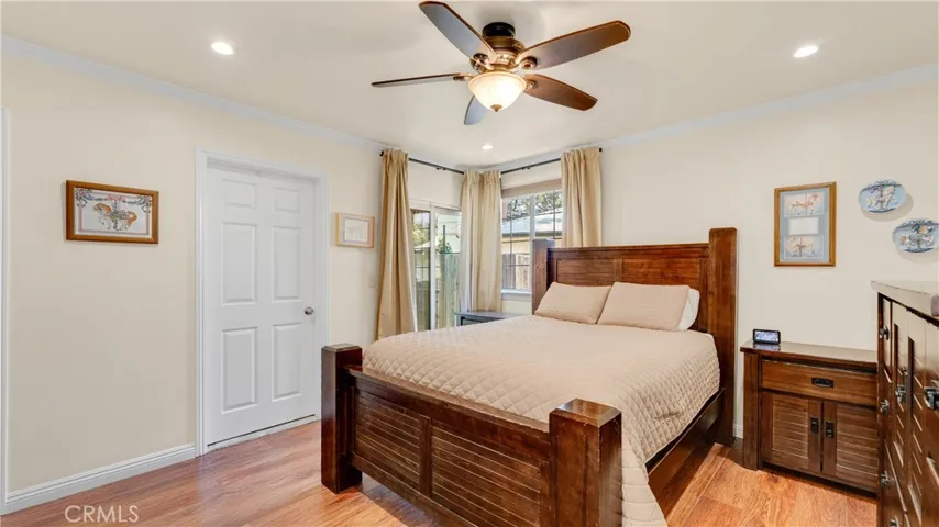 1232 E Elmwood Avenue, Burbank, California 91501