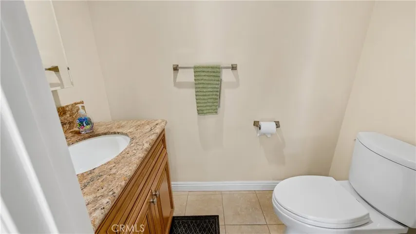 1232 E Elmwood Avenue, Burbank, California 91501