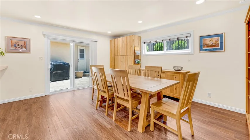1232 E Elmwood Avenue, Burbank, California 91501