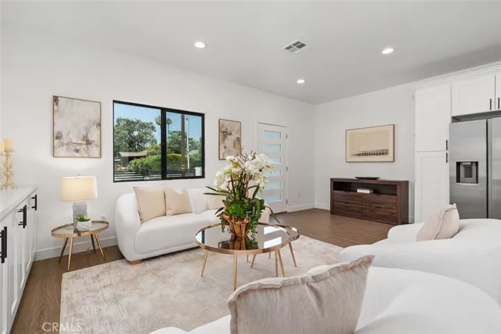1664 Glen Avenue, Pasadena, California 91103