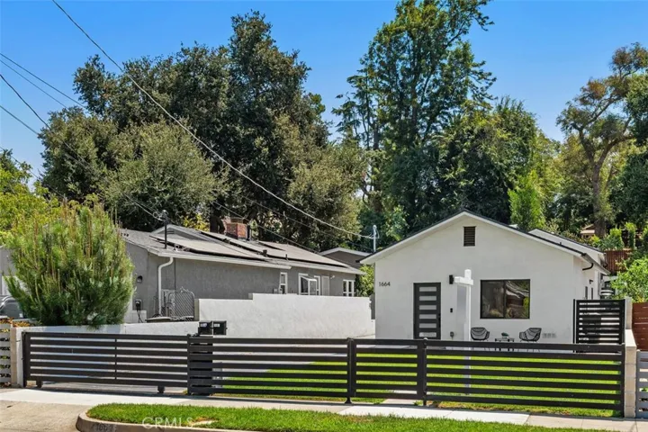private gated frontage