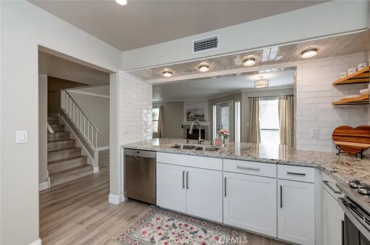 923 E Foxhill, Fresno, California 93720