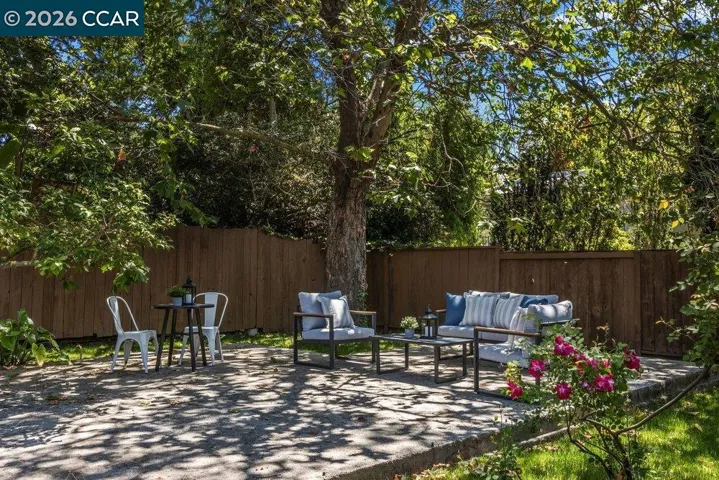 1310 Carlotta Ave, Berkeley, California 94703-1004