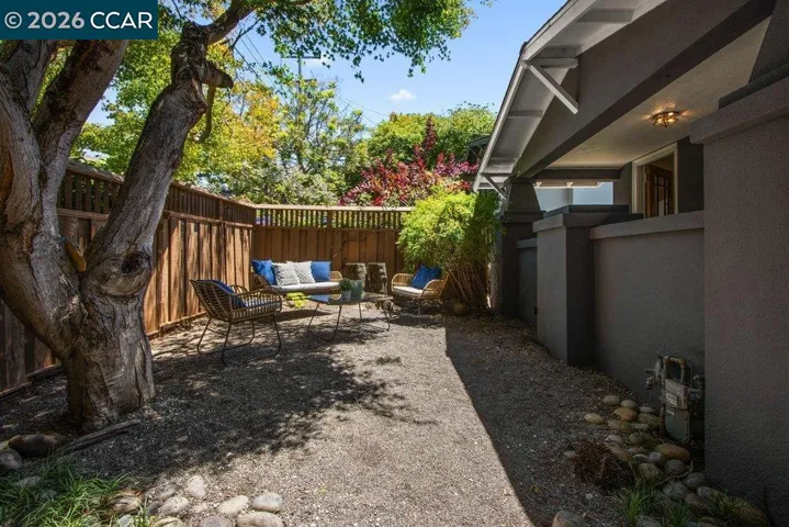 1310 Carlotta Ave, Berkeley, California 94703-1004