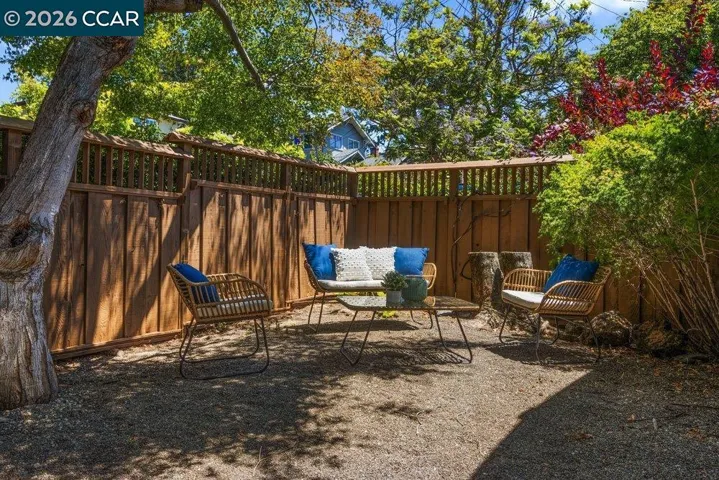 1310 Carlotta Ave, Berkeley, California 94703-1004