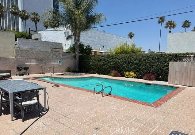 14647 Dickens 8, Sherman Oaks, California 91403