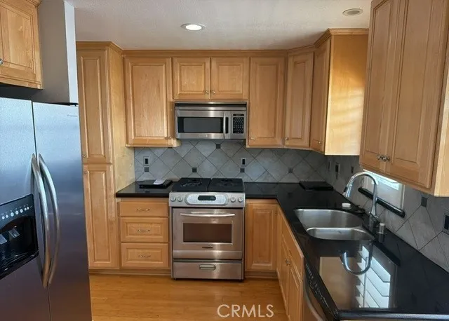 14647 Dickens 8, Sherman Oaks, California 91403