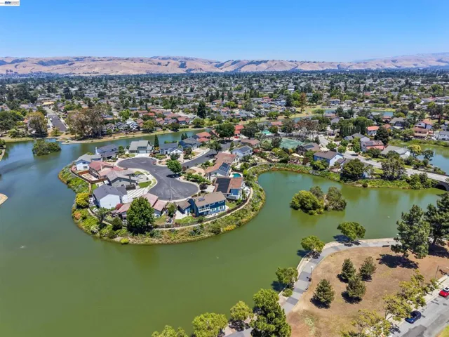 4815 Windermere Dr, Newark, California 94560