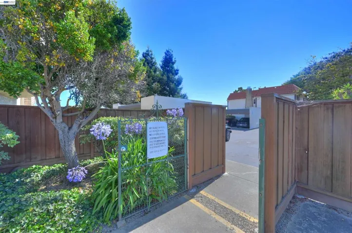 2322 Belvedere Ave, San Leandro, California 94577