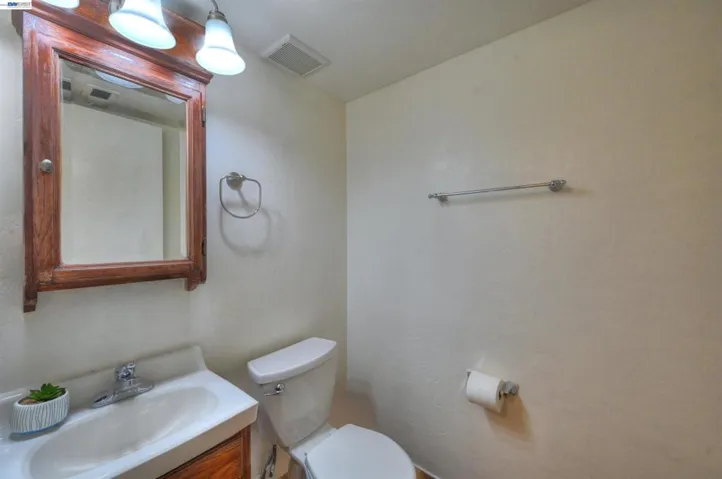 2322 Belvedere Ave, San Leandro, California 94577