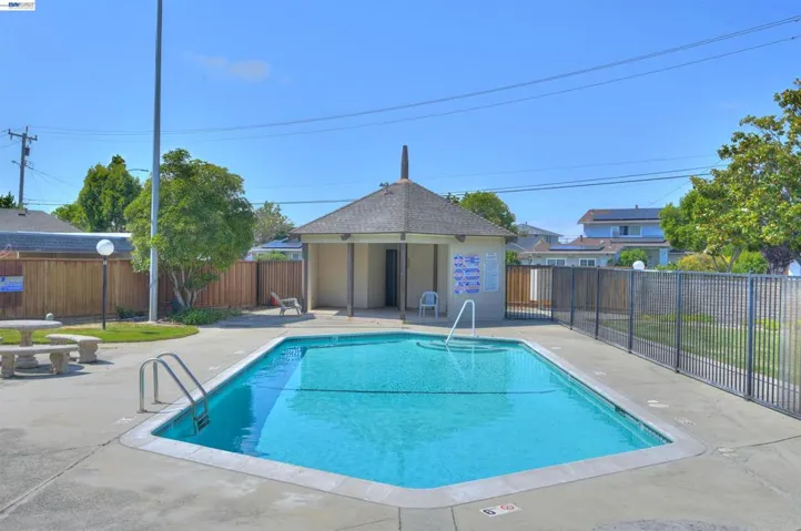 2322 Belvedere Ave, San Leandro, California 94577