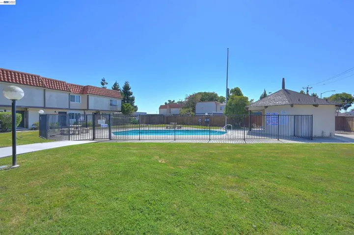 2322 Belvedere Ave, San Leandro, California 94577