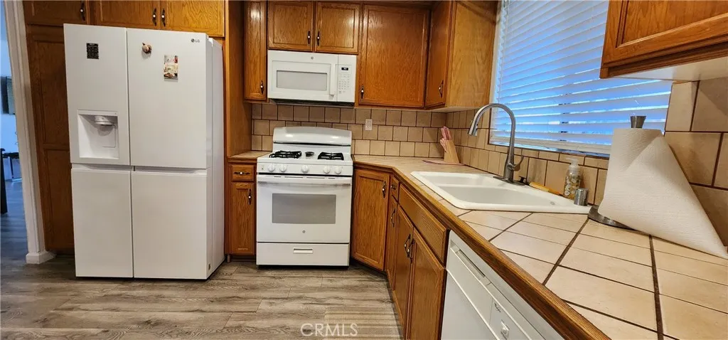 28799 Via Playa Del Rey, Murrieta, California 92563