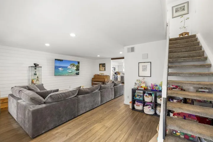 3035 Via Amador, Carlsbad, California 92010