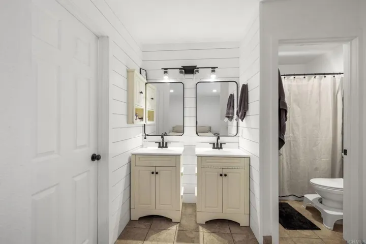3035 Via Amador, Carlsbad, California 92010
