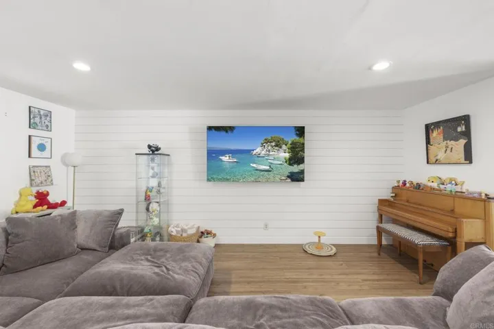 3035 Via Amador, Carlsbad, California 92010