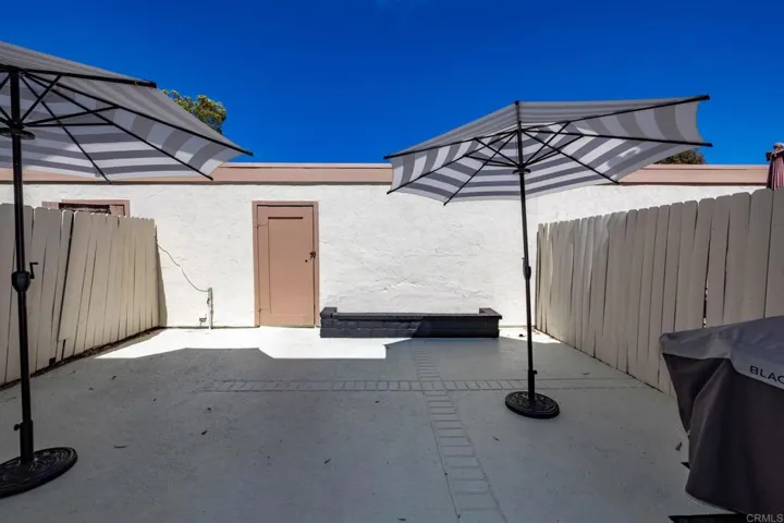 3035 Via Amador, Carlsbad, California 92010