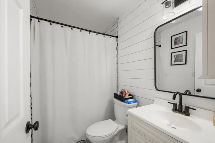 3035 Via Amador, Carlsbad, California 92010