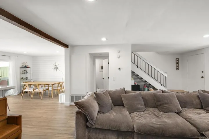 3035 Via Amador, Carlsbad, California 92010