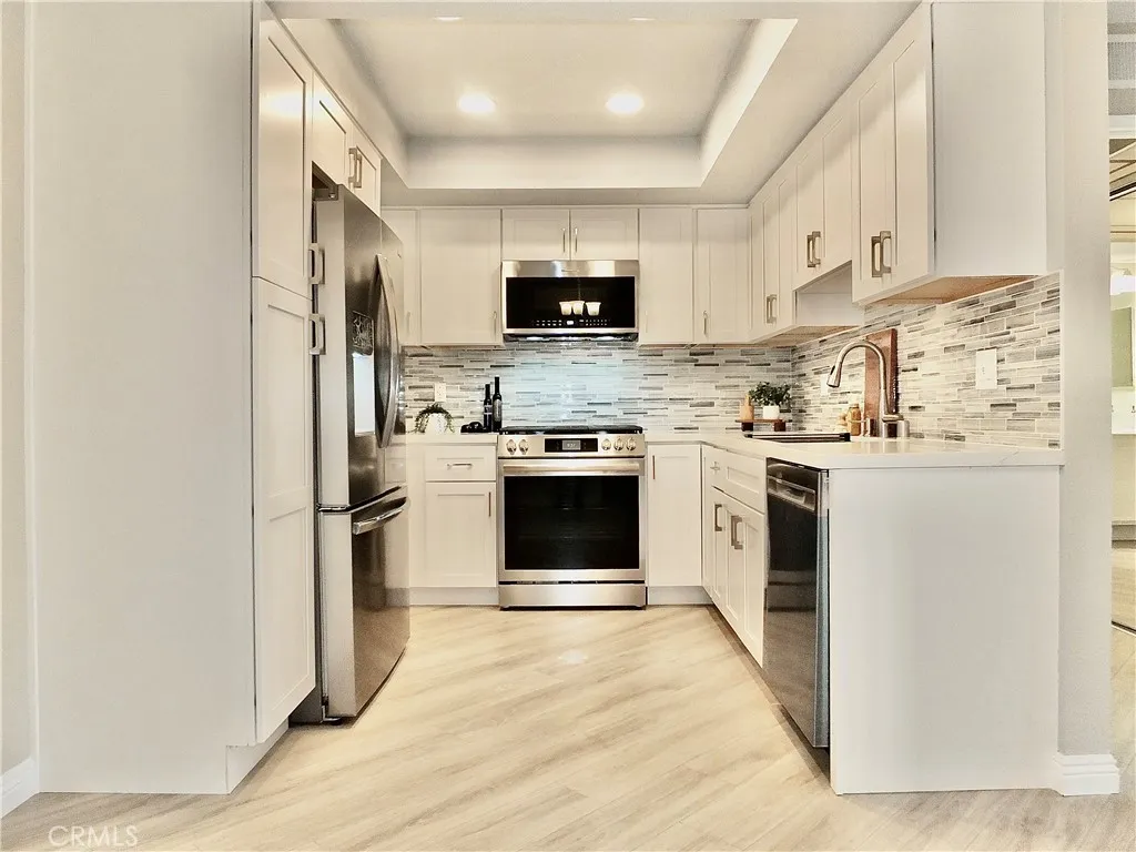 Updgraded Kitchen with All new appliances and quartz counters