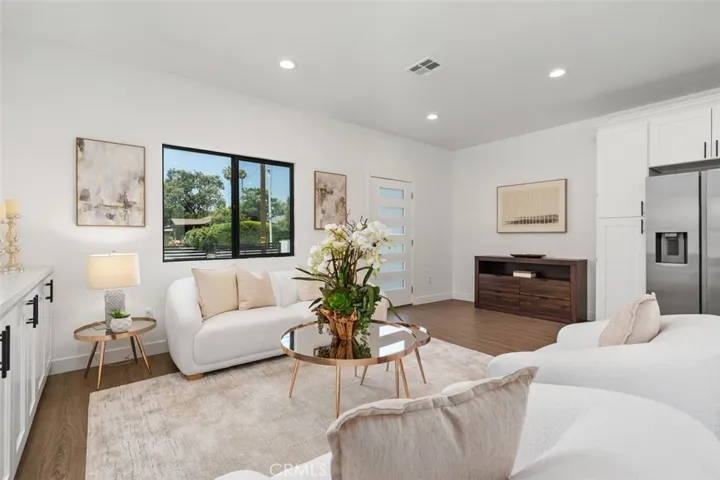 1664 Glen Avenue, Pasadena, California 91103